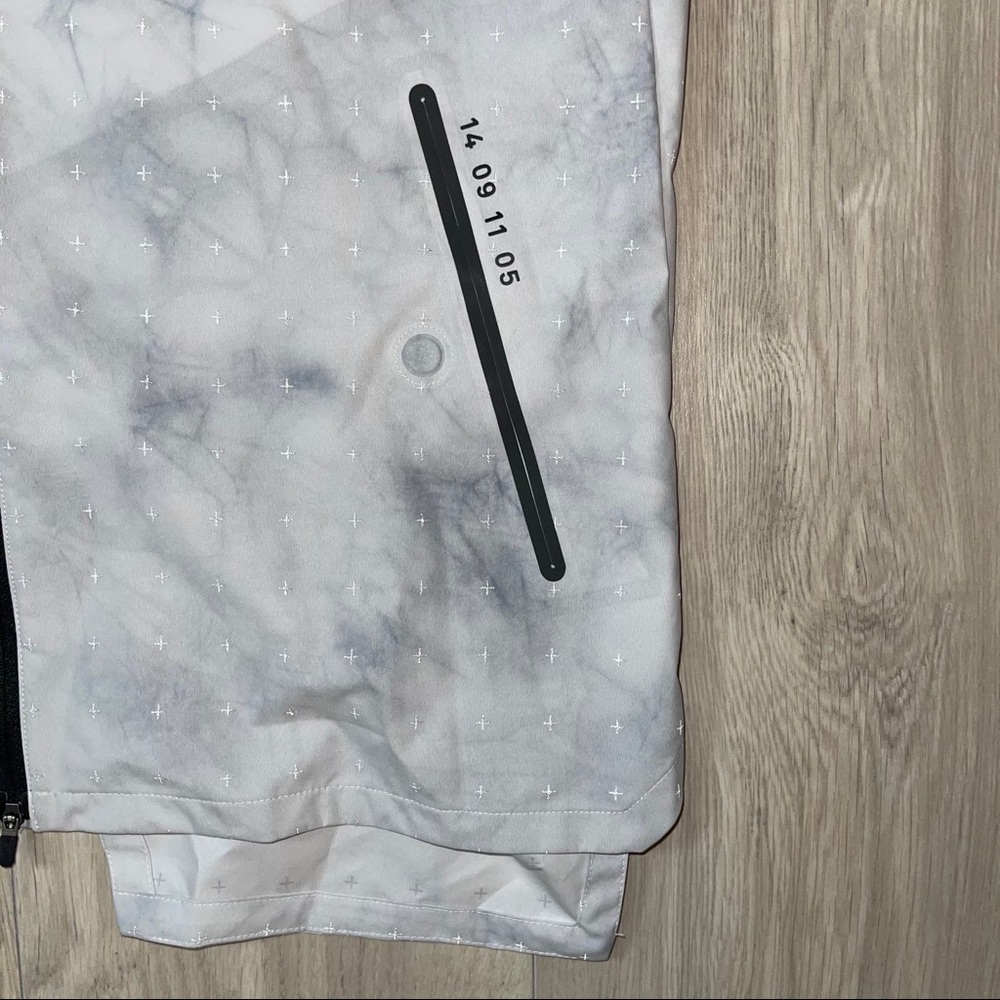 Nike Tech Pack Lightweight Jacket - Picture 2 of 7